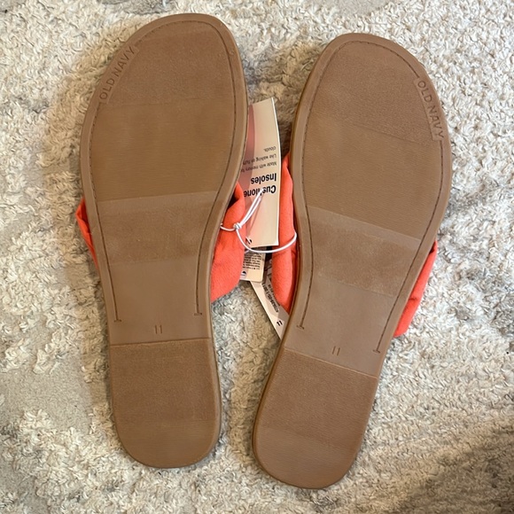 NWT Old Navy sandals with pink soft cloth knot - Picture 3 of 3